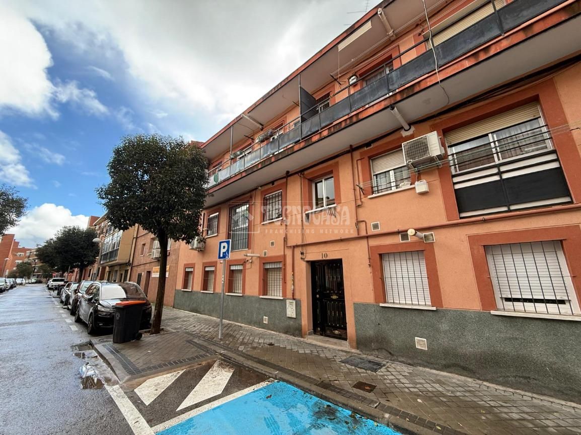 Vista exterior de Pis en venda en  Madrid Capital amb Calefacció i Terrassa