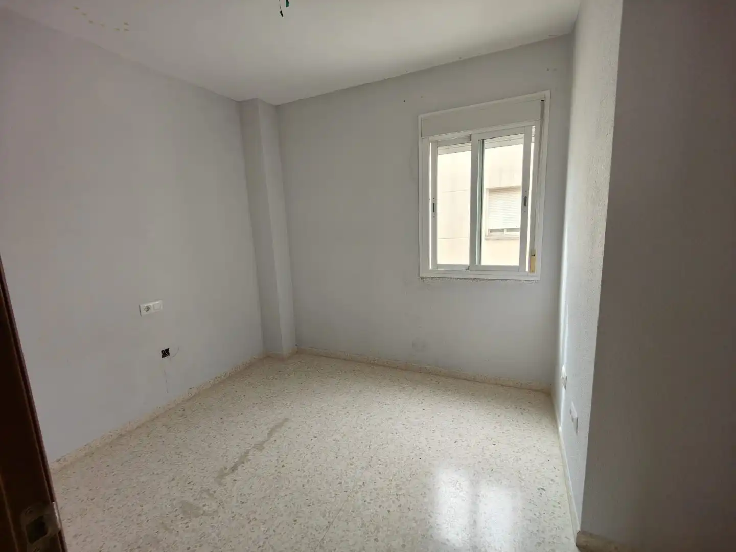 Schlafzimmer von Wohnung zum Verkauf in Tomares mit Klimaanlage, Terrasse und Abstellraum