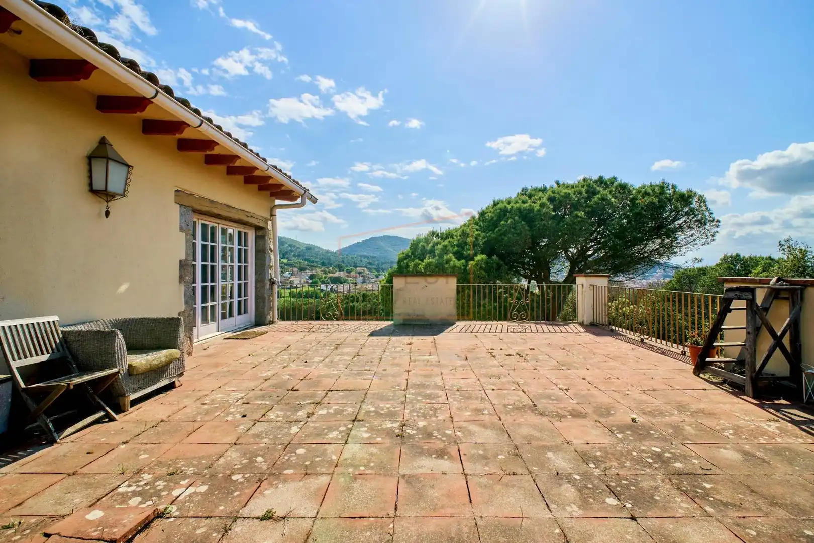 Terrassa de Finca rústica en venda en Madrid amb Jardí privat