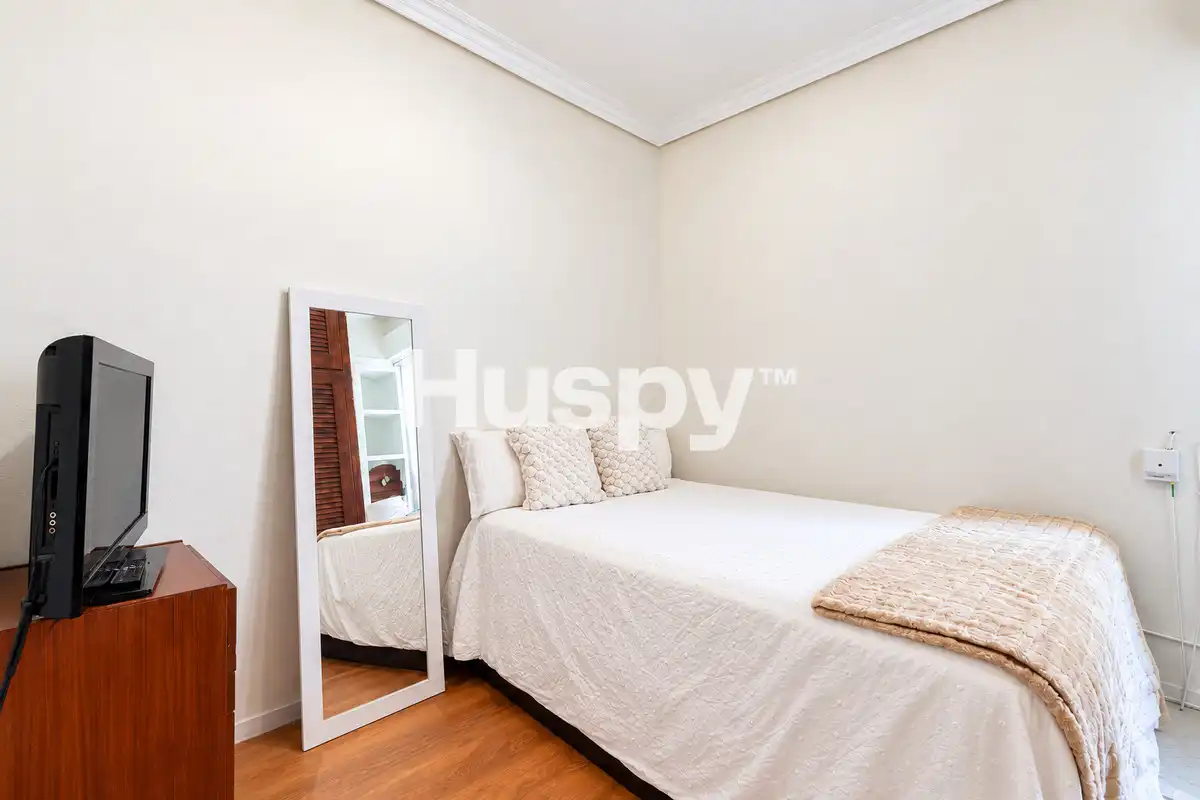 Piso con ascensor en venta en Calle Guzman el Bueno, imagen 15