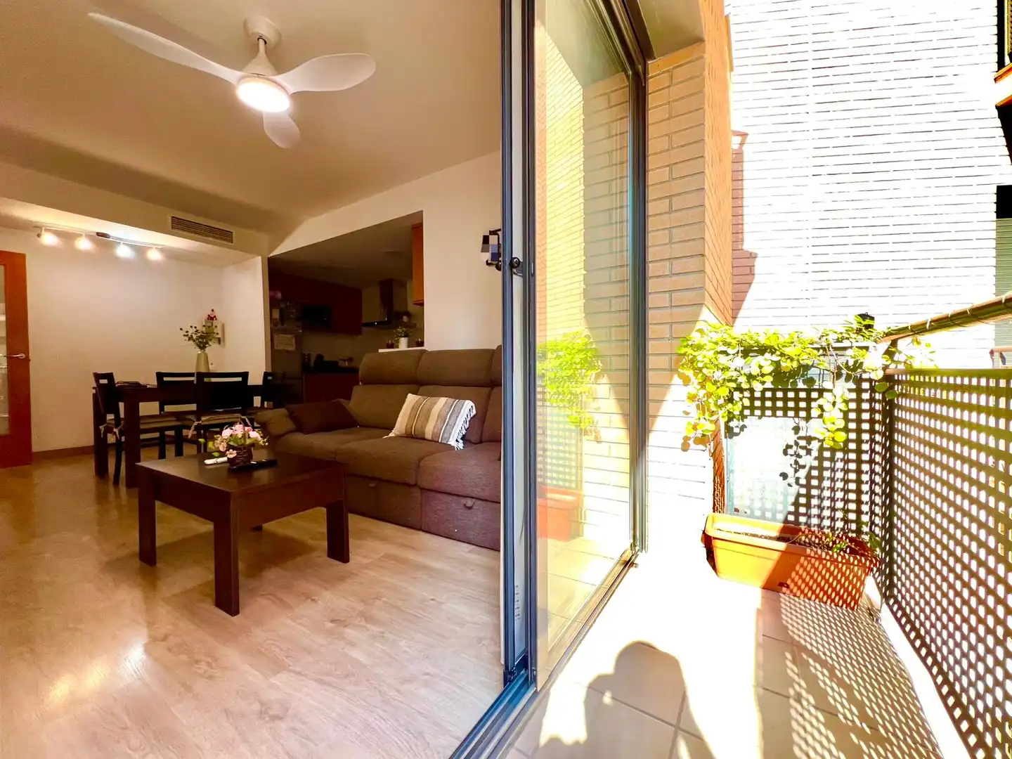 Balcony of Flat for sale in Montcada i Reixac  with Air Conditioner, Heating and Parquet flooring