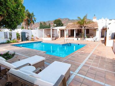 Xalet amb piscina en venda a Mojácar Playa - Las Ventanicas - La Paratá