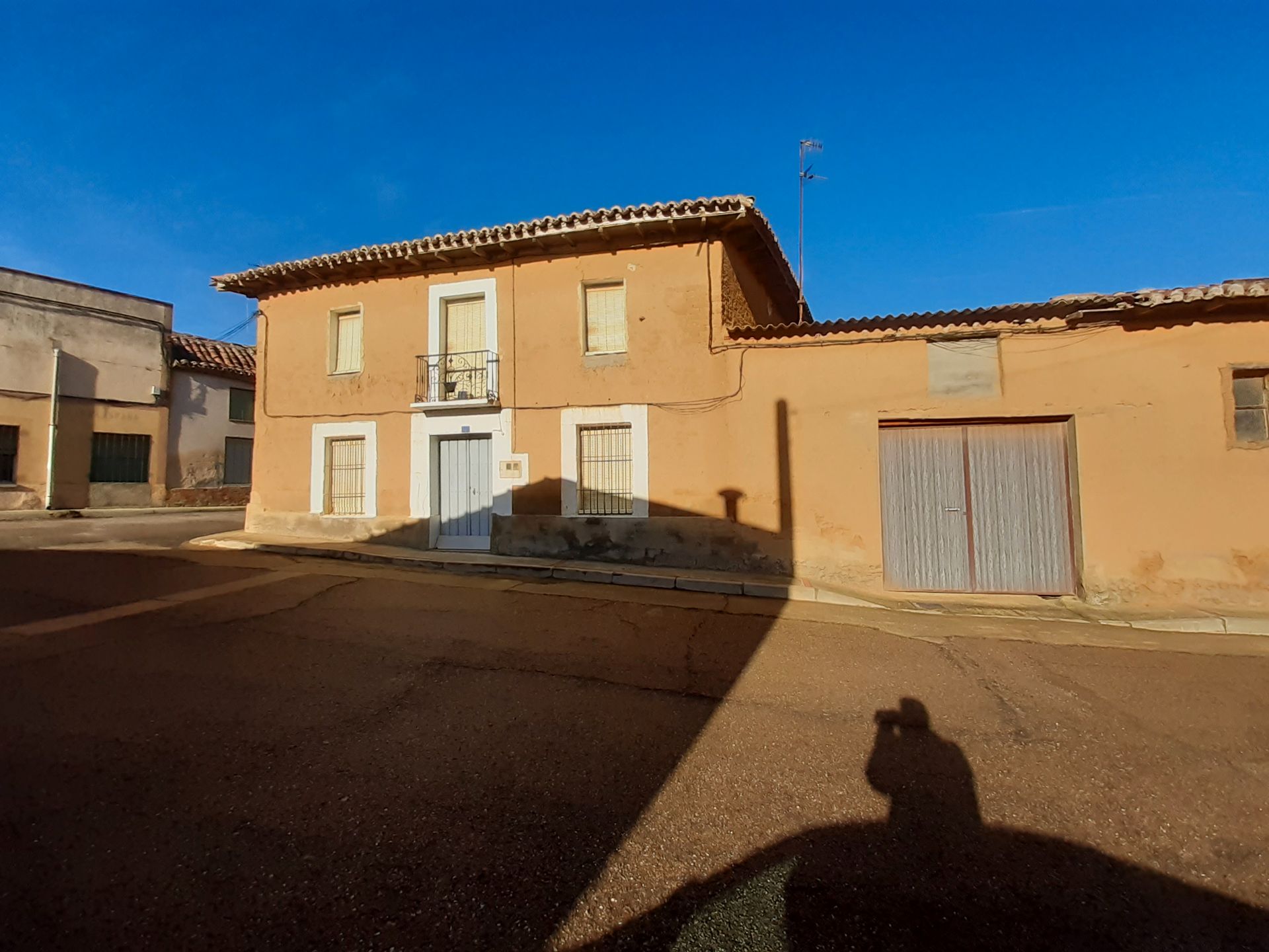 Vista exterior de Casa o xalet en venda en Roales de Campos amb Traster