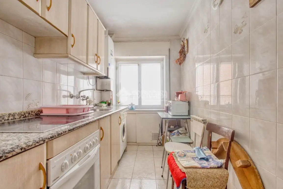 Kitchen of Flat for sale in Salamanca  with Heating