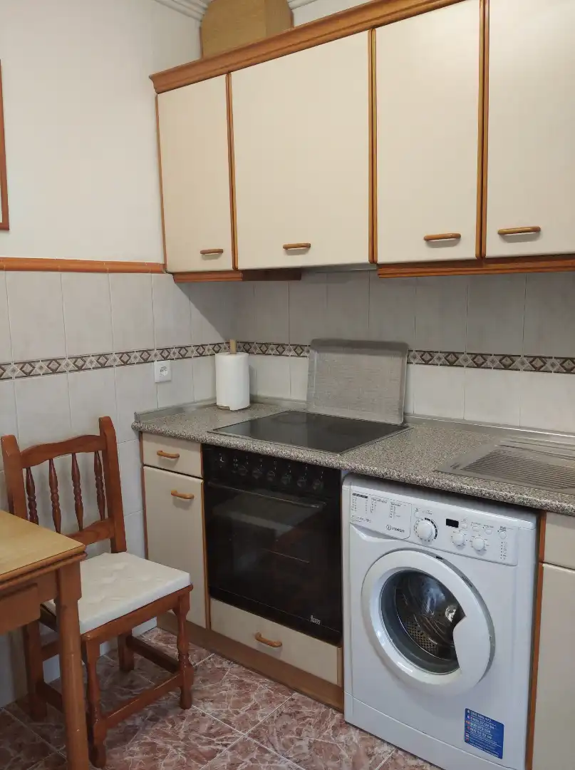 Kitchen of Flat for rent in Zaragoza  with Heating, Furnished and Oven