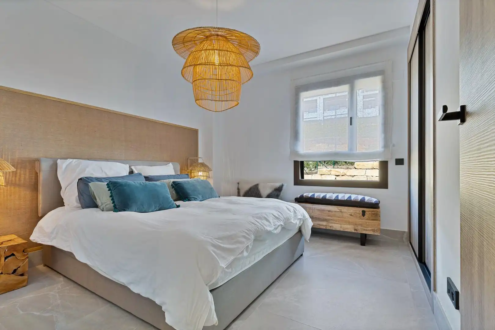Bedroom of Attic for sale in Istán  with Air Conditioner, Private garden and Terrace
