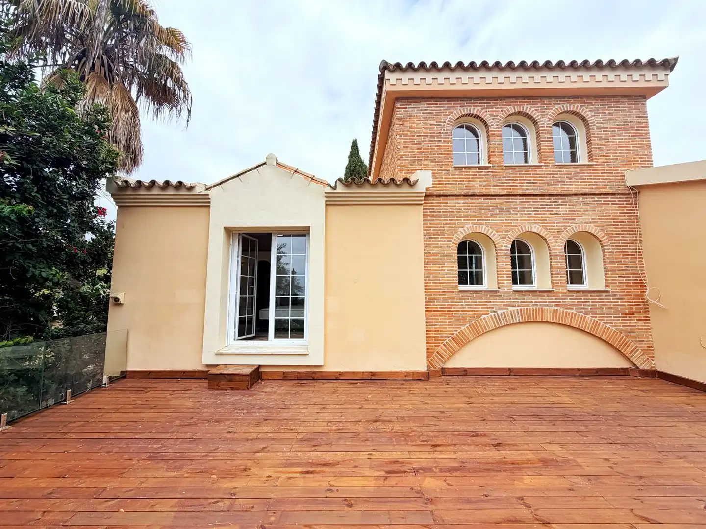 Vista exterior de Casa o chalet de alquiler en Benahavís con Aire acondicionado, Terraza y Trastero