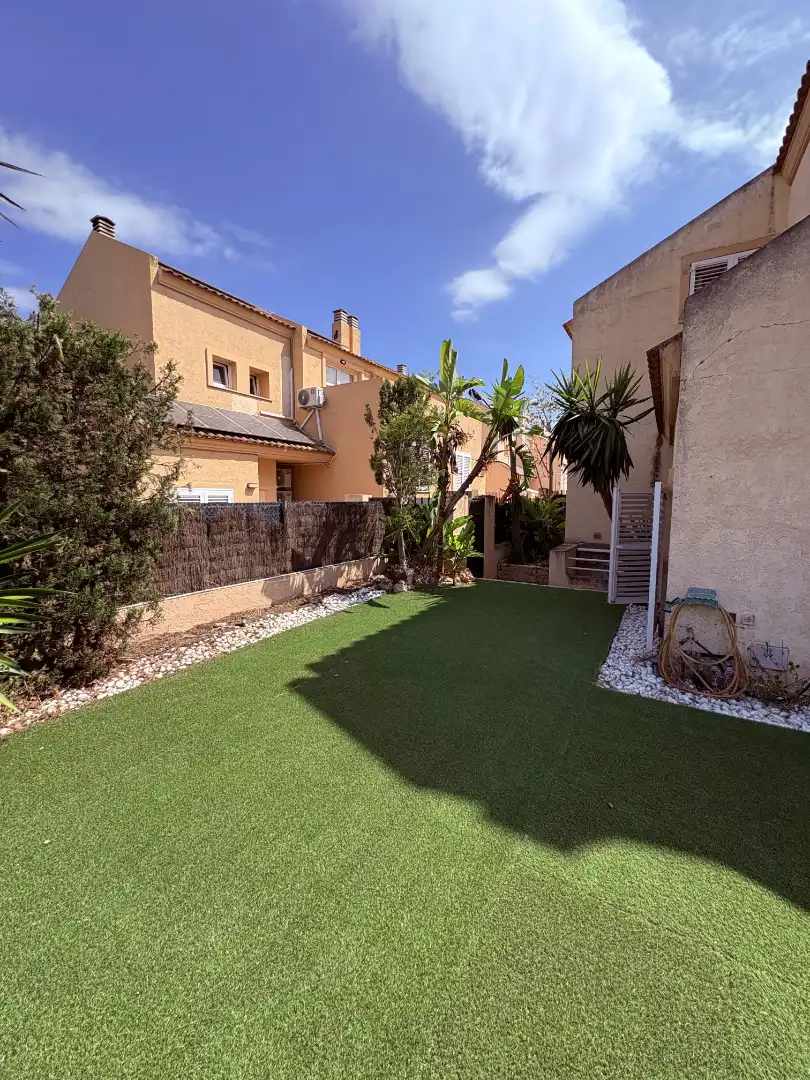Jardín de Casa adosada en venta en Rocafort con Aire acondicionado, Calefacción y Jardín privado