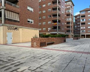 Exterior view of Flat for sale in  Zaragoza Capital  with Heating, Private garden and Terrace