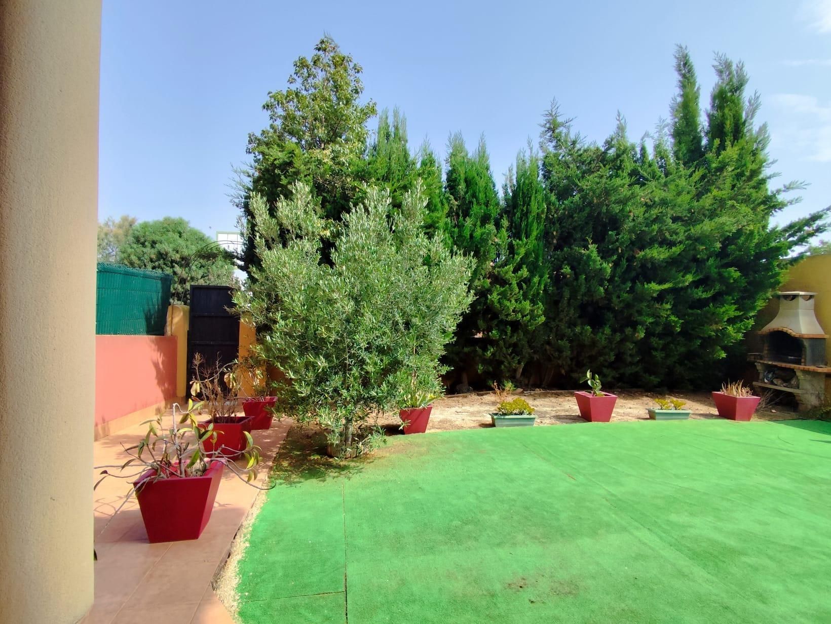 Garden of House or chalet for sale in Cartagena  with Air Conditioner, Private garden and Storage room