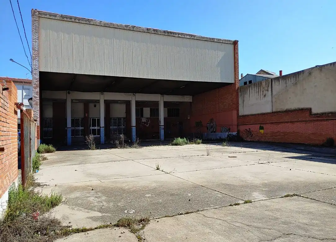 Locale commerciale in vendita a Trujillo, imagen 4