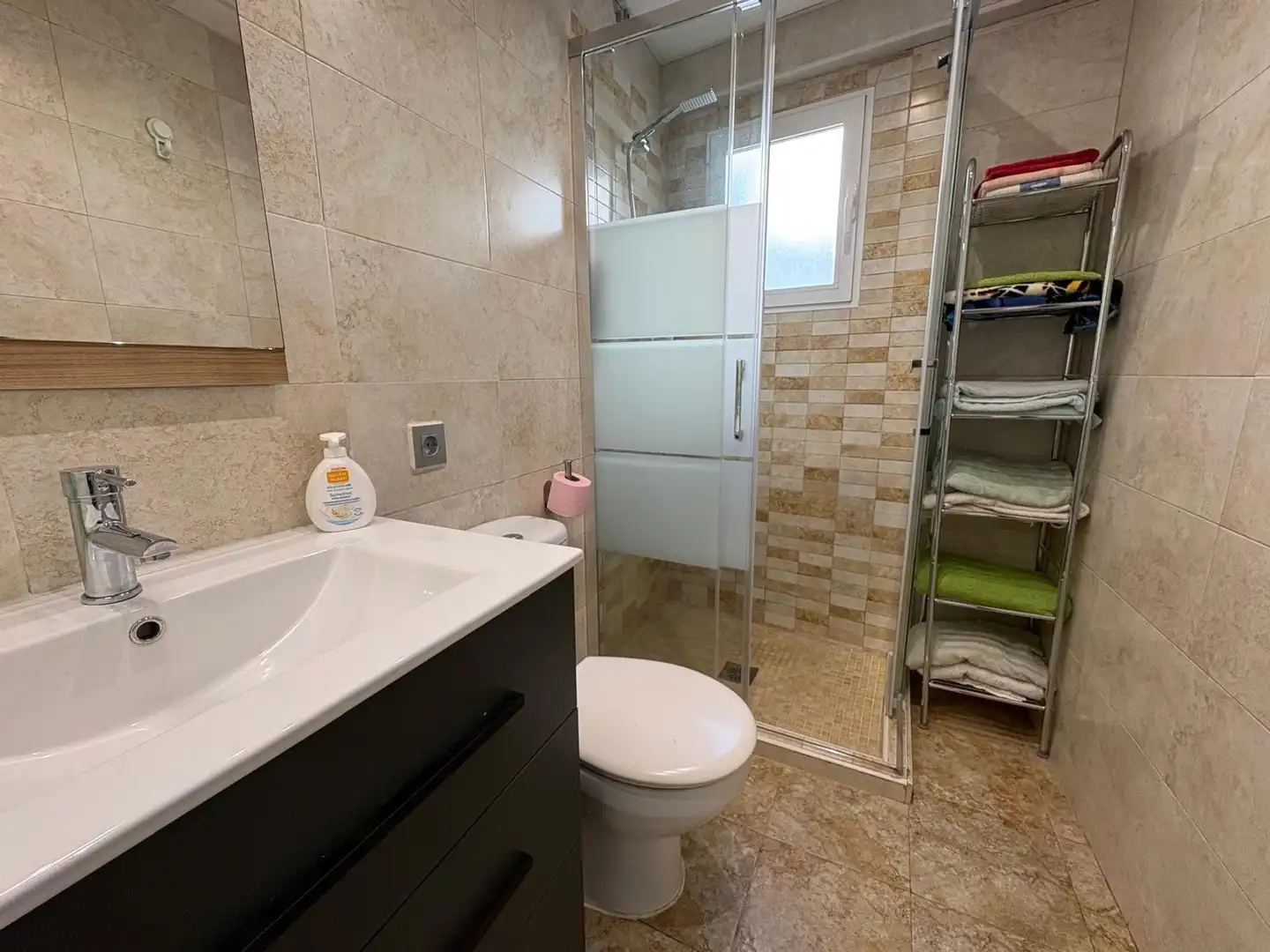 Bathroom of Flat for sale in Córdoba  with Air Conditioner, Heating and Storage room