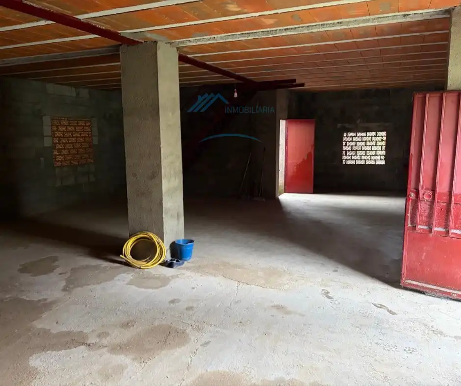 Industrial buildings for sale in Losar de la Vera