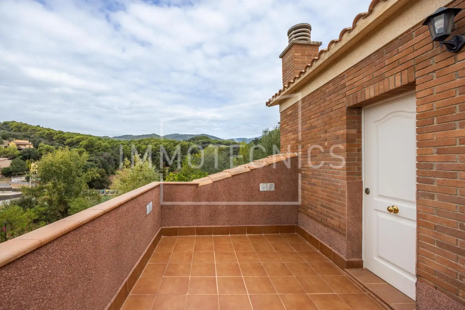 House with terrace for sale in Avenida Avinguda Ca l'Esmandía, imagen 4