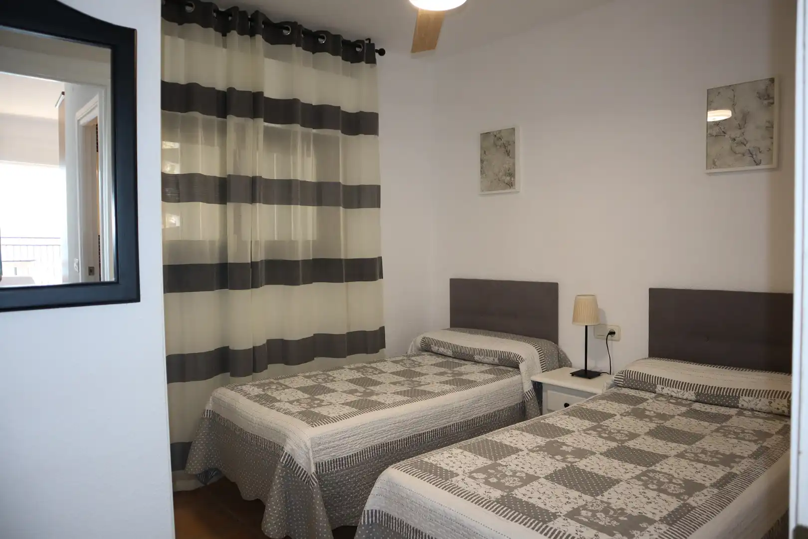 Schlafzimmer von Wohnungen zur Miete in Almuñécar mit Terrasse, Waschmaschine und Mikrowelle