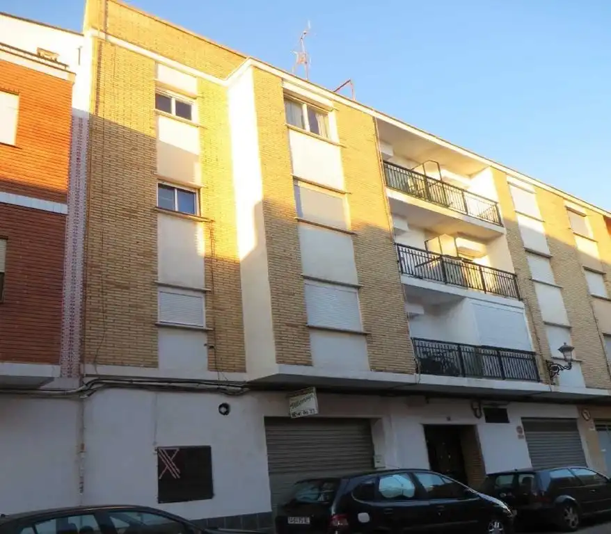 Vista exterior de Pis en venda en Rafelbuñol / Rafelbunyol amb Terrassa i Balcó