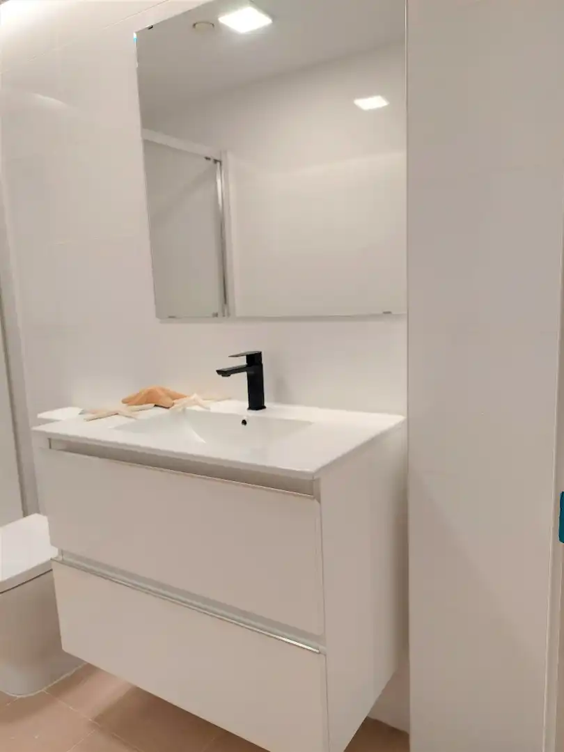 Bathroom of Study for rent in Las Palmas de Gran Canaria  with Furnished and Microwave