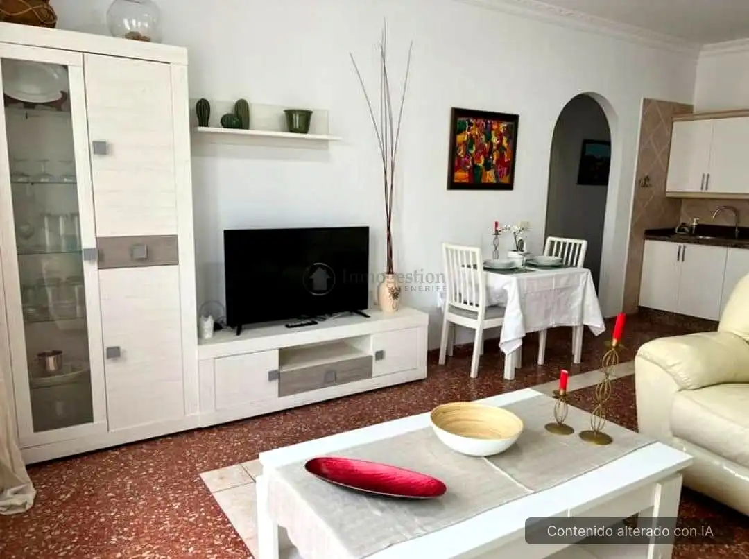 Sala de estar de Piso de alquiler en Arona con Amueblado, Balcón y Internet