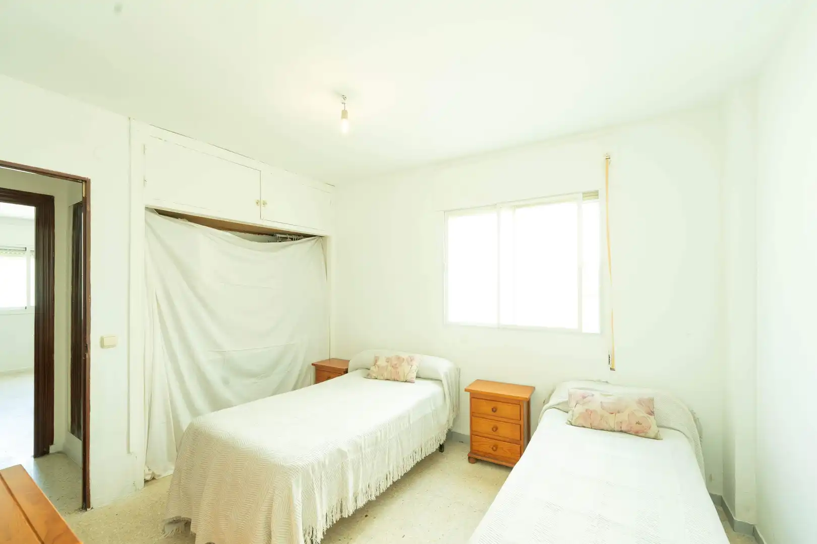 Habitación de Piso en venta en Fuengirola con Terraza, Amueblado y Balcón