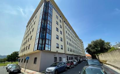 Vista exterior de Pis en venda en Narón amb Calefacció, Parquet i Traster