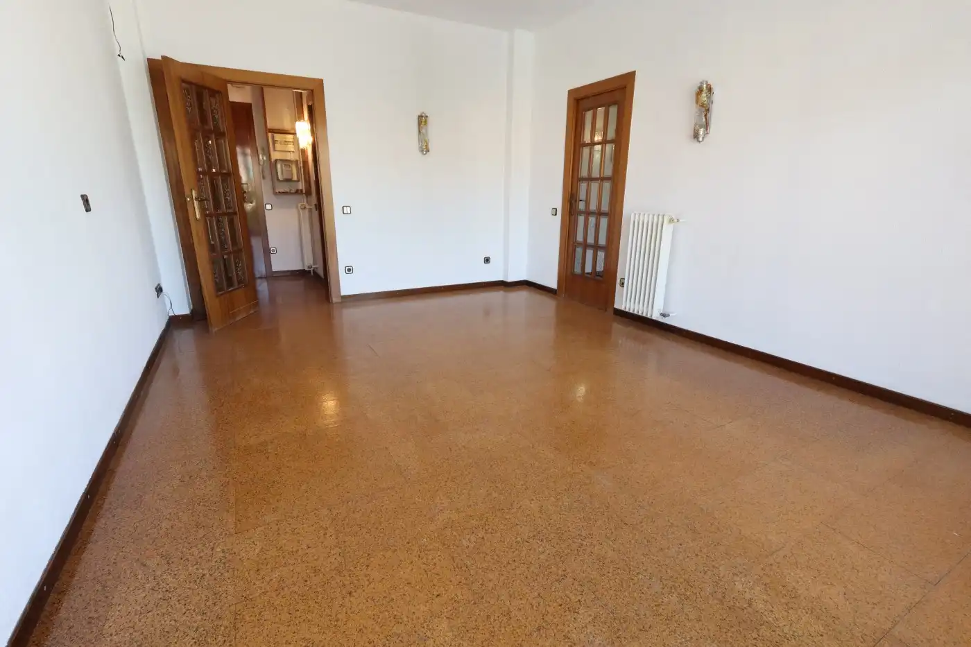 Wohnung zum Verkauf in Barcelona mit Heizung, Balkon und Haustechnik