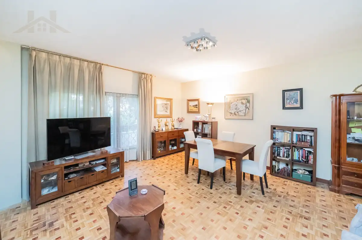 Sala de estar de Casa adosada en venta en Pozuelo de Alarcón con Aire acondicionado, Calefacción y Terraza