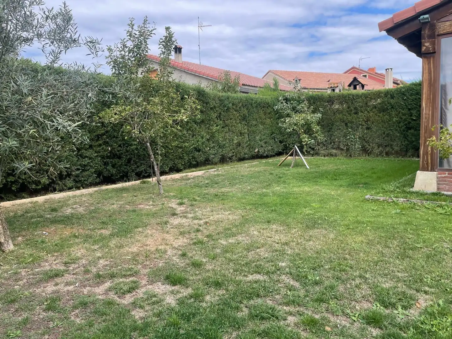 Casa adosada en venta en Hontanares de Eresma