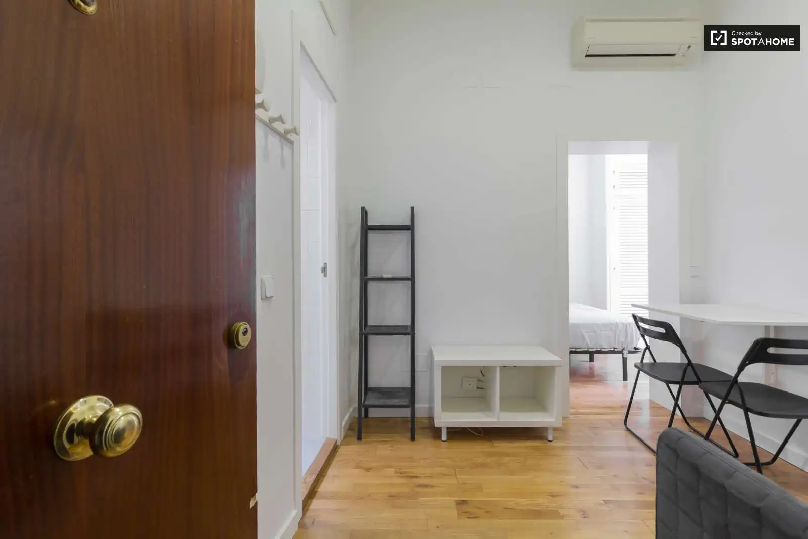Room in Embajadores - Lavapiés