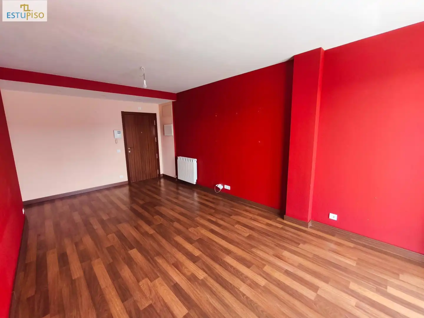 Sala d'estar de Pis en venda en Vitoria - Gasteiz amb Calefacció, Parquet i Terrassa