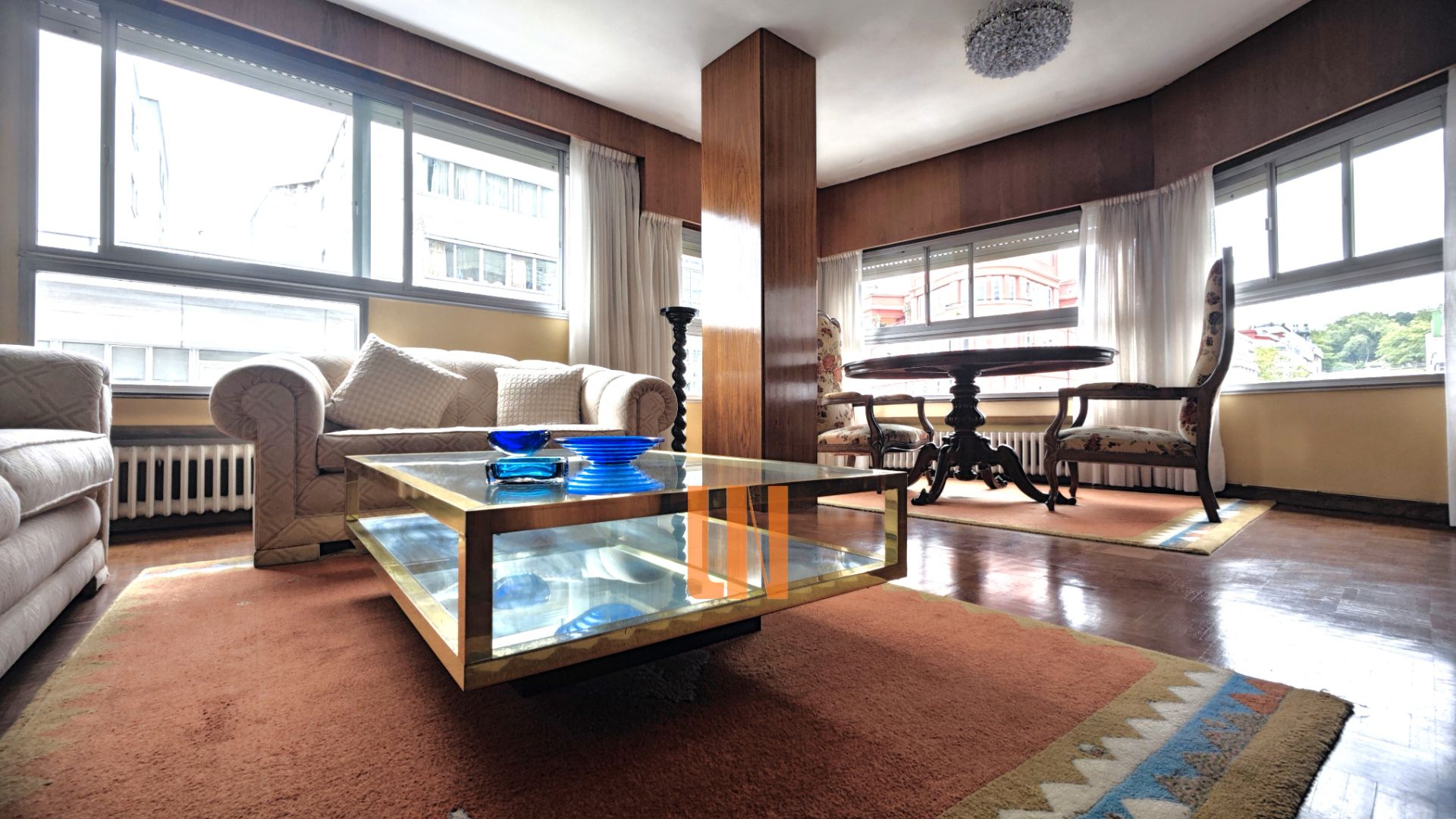 Sala d'estar de Pis de lloguer en A Coruña Capital  amb Calefacció, Parquet i Moblat