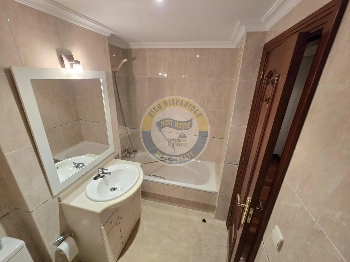 Baño de Piso de alquiler en Centro Urbano