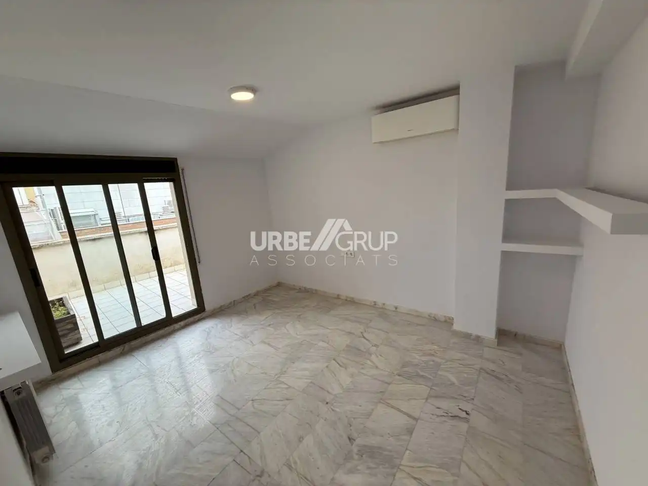 Terraza de Dúplex de alquiler en Terrassa con Aire acondicionado, Calefacción y Terraza