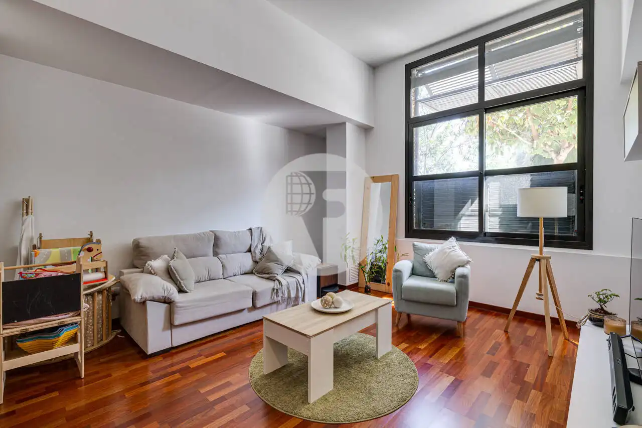 Sala de estar de Planta baja en venta en Barcelona con Aire acondicionado y Trastero