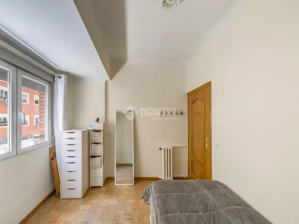 Habitación de Piso en venta en Madrid con Calefacción y Parquet