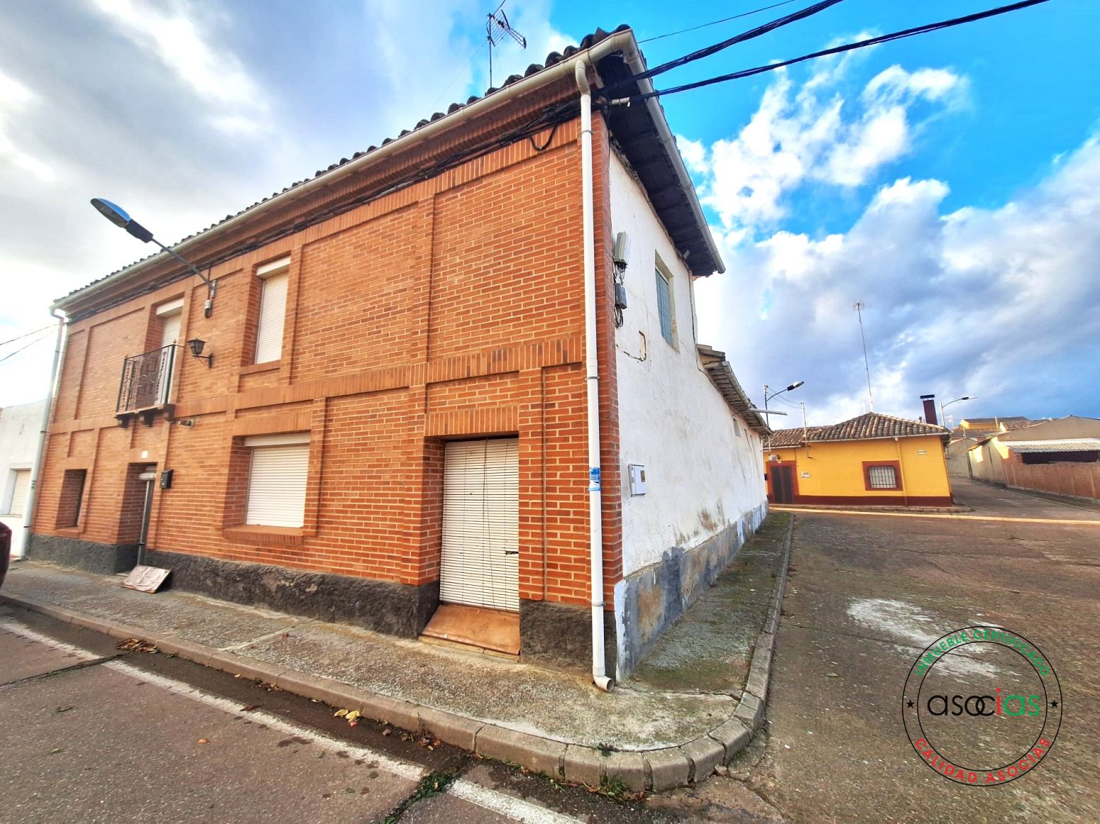 Exterior view of House or chalet for sale in Santervás de Campos  with Private garden
