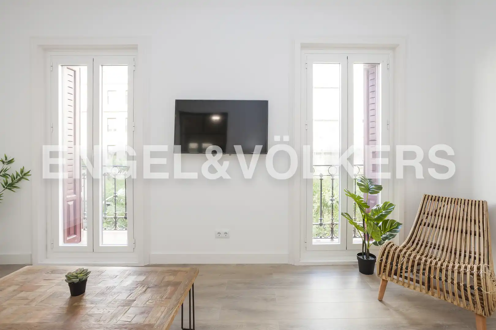 Living room of Flat for rent in Madrid  with Air Conditioner, Heating and Furnished
