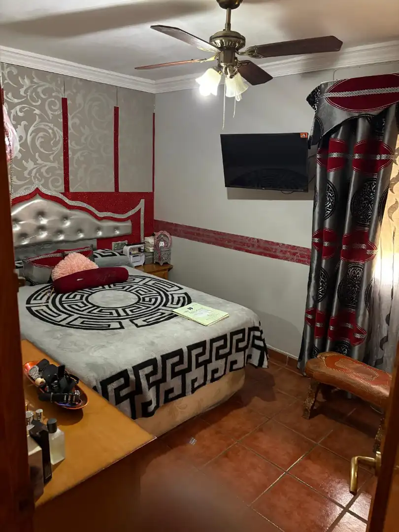 Flat for sale in Calle Comandante Román, Girón - Las Delicias
