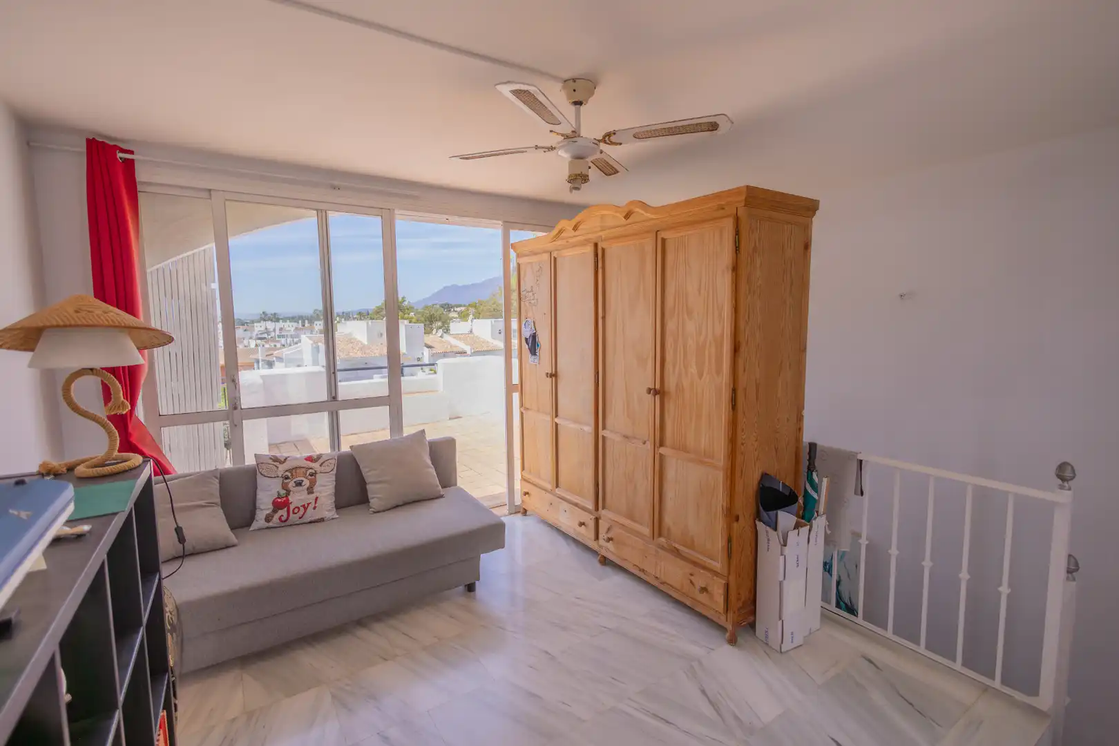 Habitación de Casa adosada en venta en Estepona con Aire acondicionado, Jardín privado y Terraza