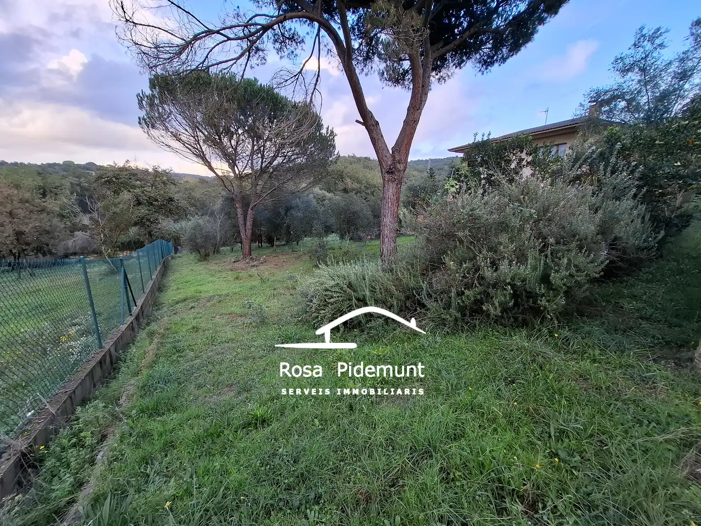 Terreny residencial en venda a Carrer Amer
