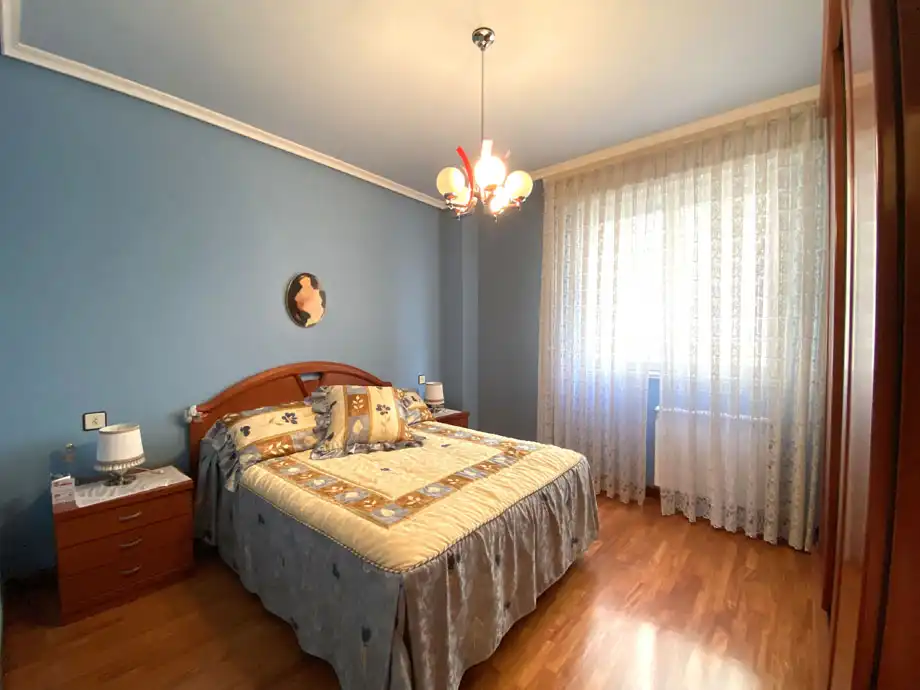 Habitación de Piso en venta en Vitoria - Gasteiz con Calefacción, Parquet y Terraza