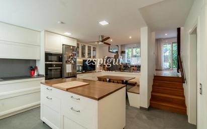 Kitchen of Single-family semi-detached for sale in Sant Cugat del Vallès  with Air Conditioner, Heating and Private garden