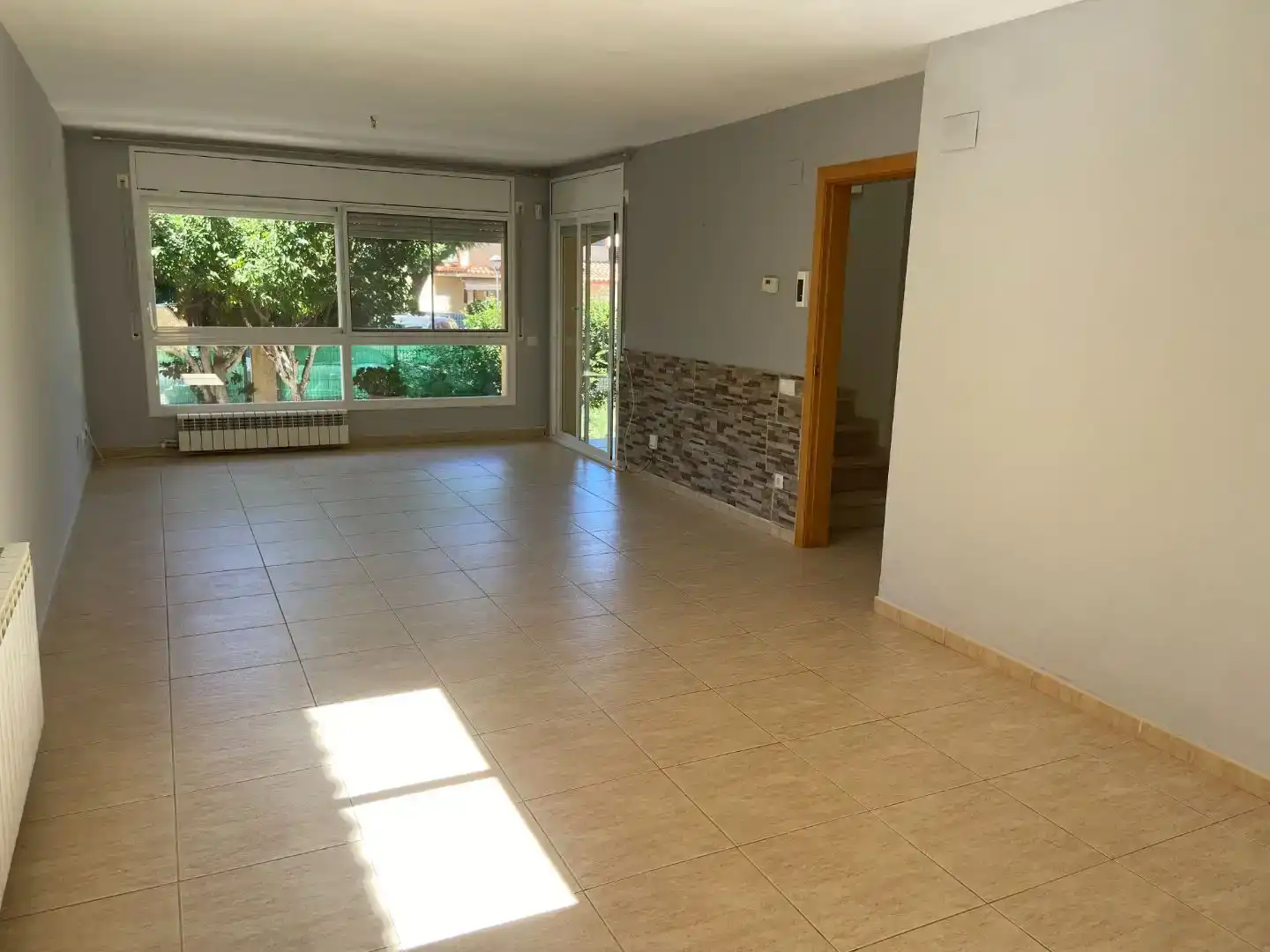 Sala d'estar de Casa o xalet en venda en Vinyols i els Arcs