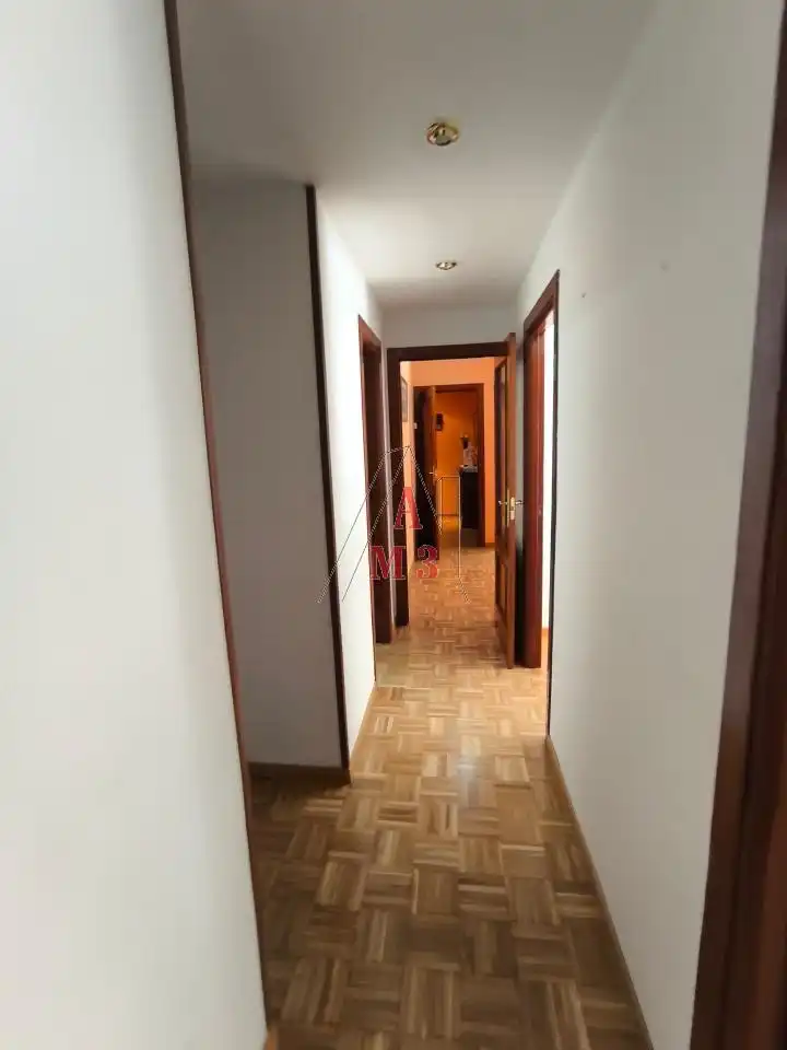 Pis en venda en León Capital  amb Calefacció, Parquet i Traster