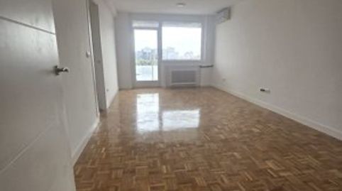 Foto 4 von Wohnung zur Miete in Calle de Mauricio Legendre, 36, Castilla, Madrid Capital