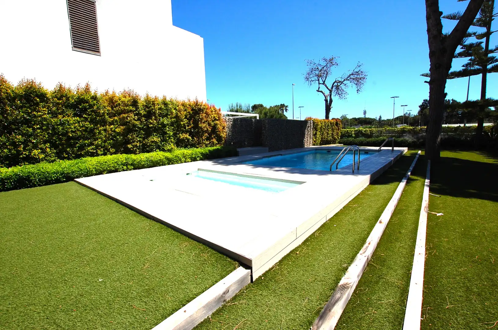 Swimming pool of Detached homes for rent in Gavà  with Air Conditioner, Heating and Private garden