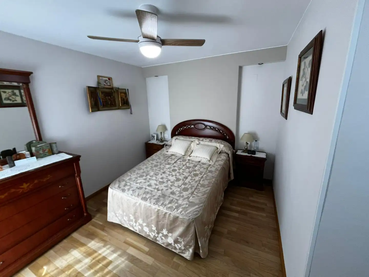 Bedroom of Flat for sale in Zaragoza  with Air Conditioner, Heating and Storage room