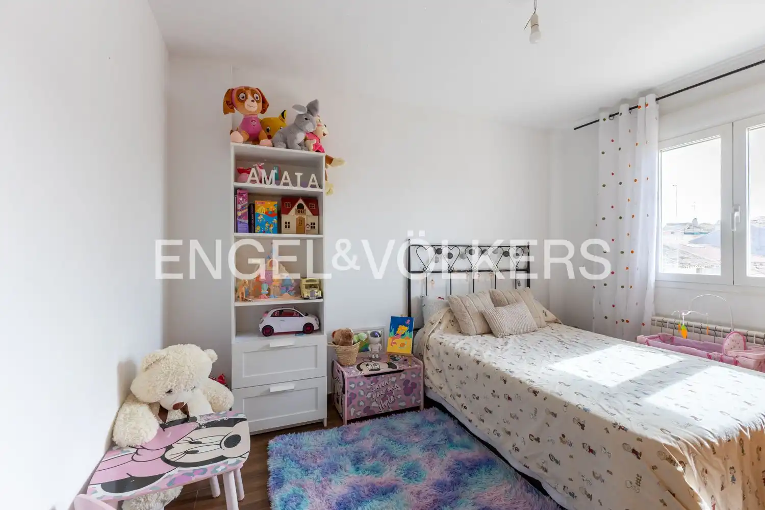 Bedroom of Houses for sale in Requena  with Air Conditioner, Heating and Storage room