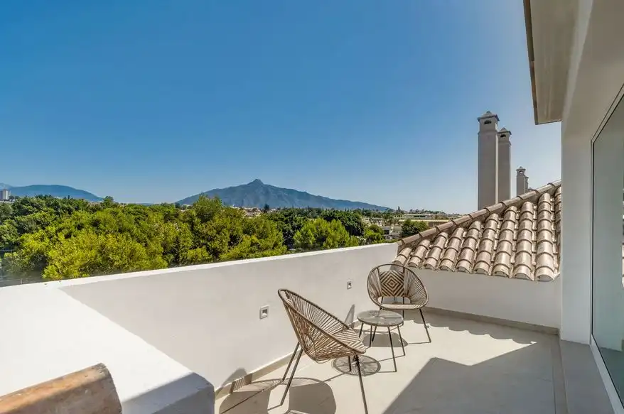 Terrassa de Dúplex en venda en Marbella amb Aire condicionat, Terrassa i Moblat