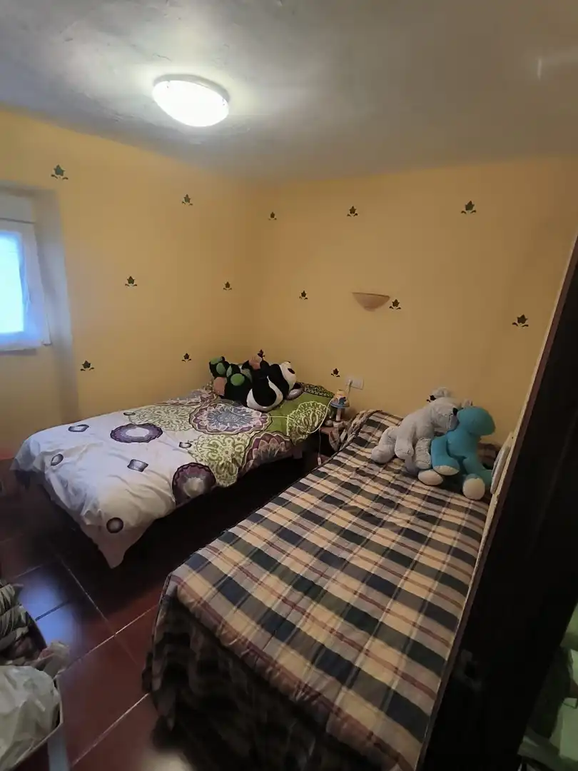 Dormitori de Casa o xalet en venda en Briviesca amb Calefacció, Jardí privat i Terrassa