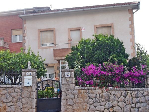 Casa adosada en venda a Calle Hermanos Torre Oruña, Muriedas